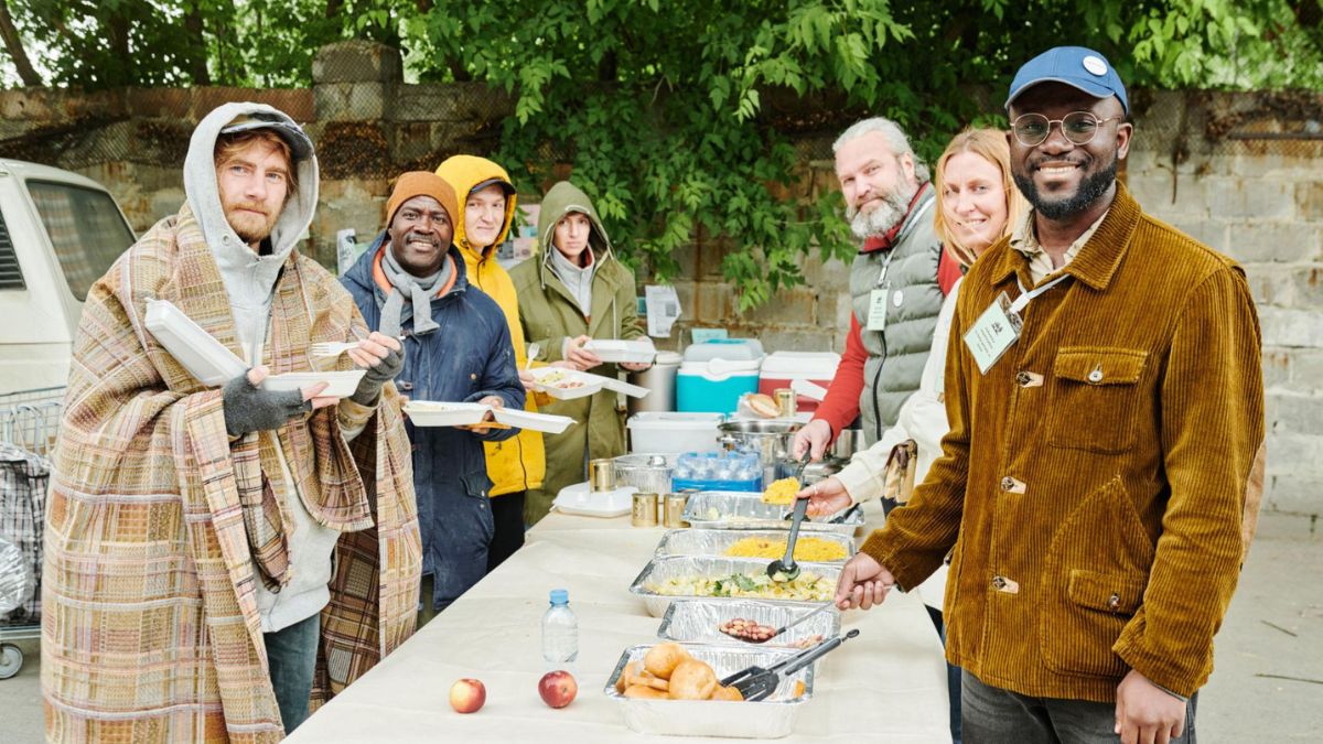Community volunteers coming together to feed the homeless and spread hope across Los Angeles.