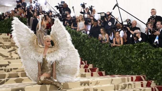 red-carpet-met-gala-3180-katy-perry-superJumbo