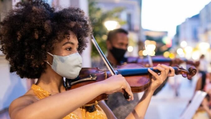 violin girl
