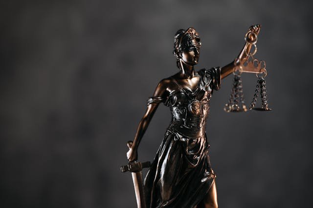 themis-sculpture-with-libra-