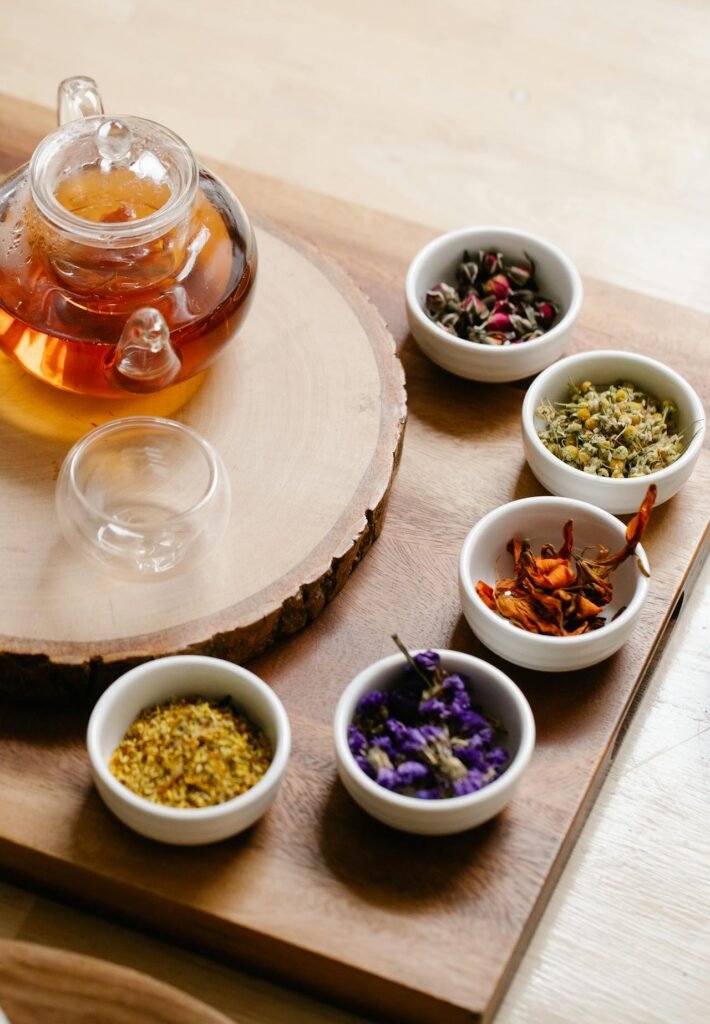 detox tea herbs-on-bowls 