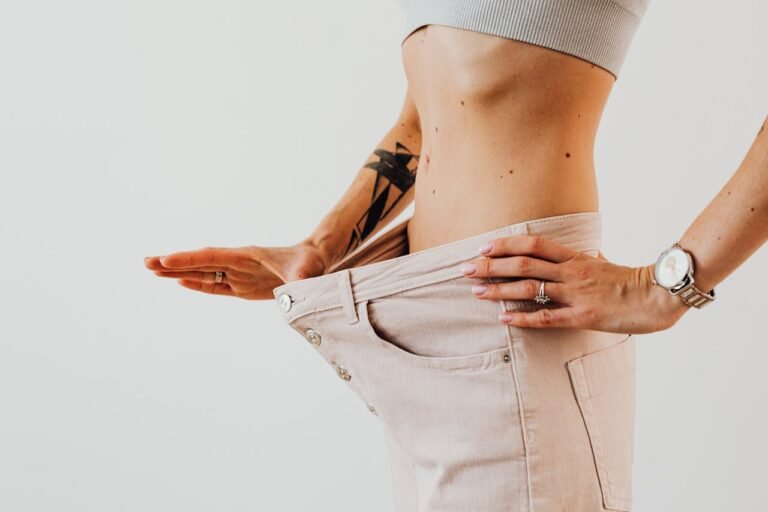 woman-in-oversized-pants