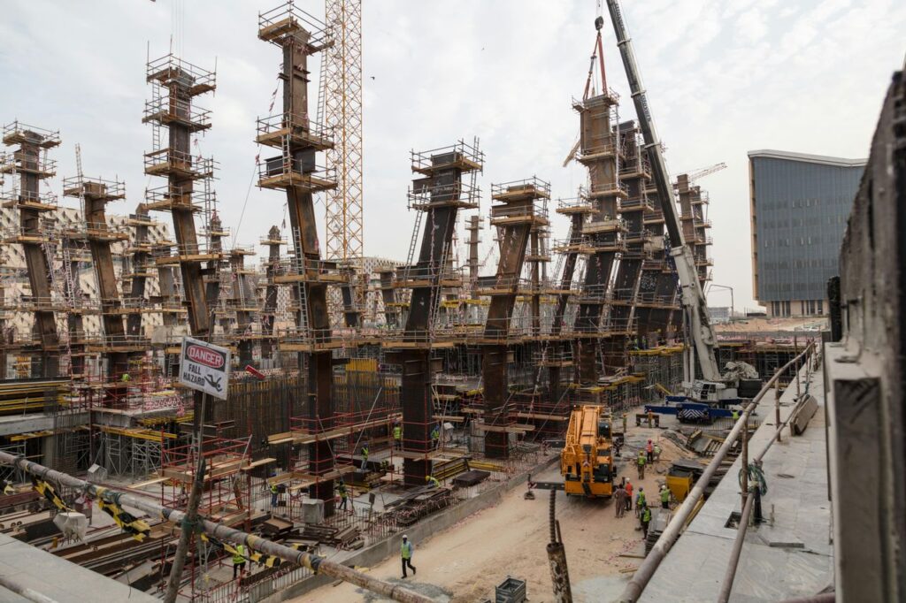 busy-construction-site-with-steel-framework-